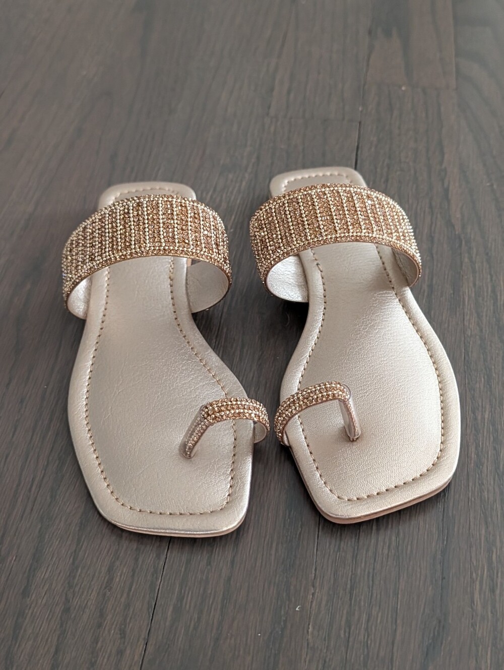 Stylo Girls Gold Rhinestone Embellished Toe Loop Sandals Size 32 / US 1 1.5